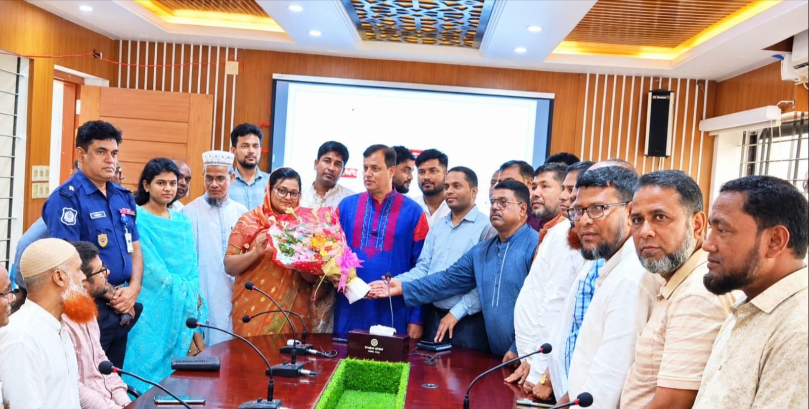 নন্দীগ্রামে নবাগত উপজেলা নির্বাহী কর্মকর্তা এম আব্দুল্লাহ ইবনে মাসুদ আহমেদের যোগদান