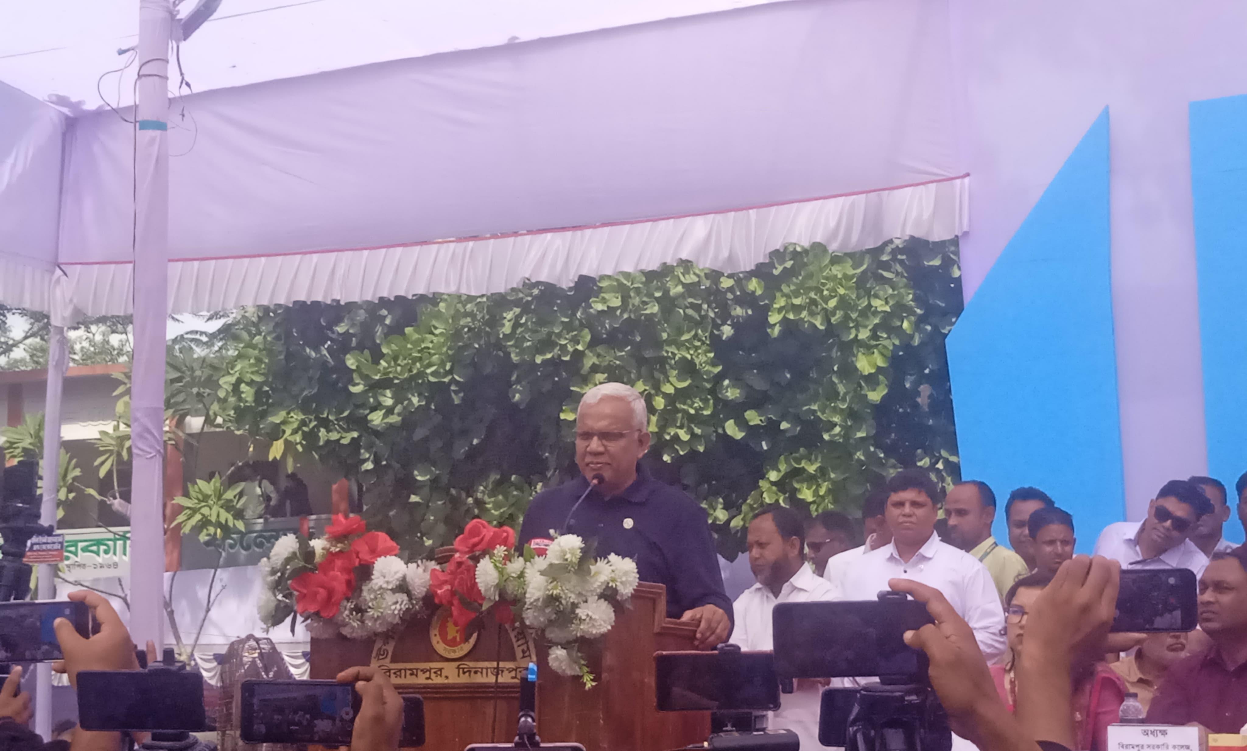 বেকারত্ব দূর করতে বিরামপুরে জব ফেয়ার চাকুরি মেলার শুভ উদ্বোধন করেন: মন্ত্রী জাহিদ