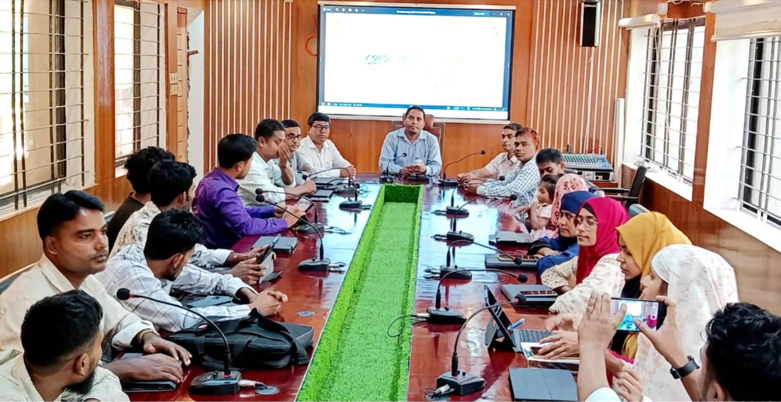 নন্দীগ্রামে ফ্যামিলি কার্ড কার্যক্রমের তথ্য সংগ্রহ নিয়ে প্রেস কনফারেন্স