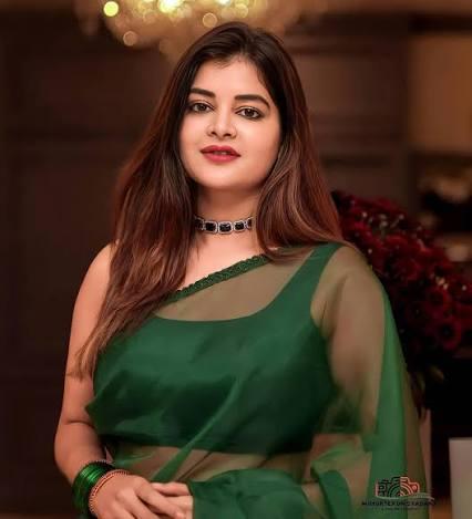 সত্যি নিজেকে প্রচণ্ড ভাগ্যবতী মনে হচ্ছে: ঢাকায় এসে মধুমিতা