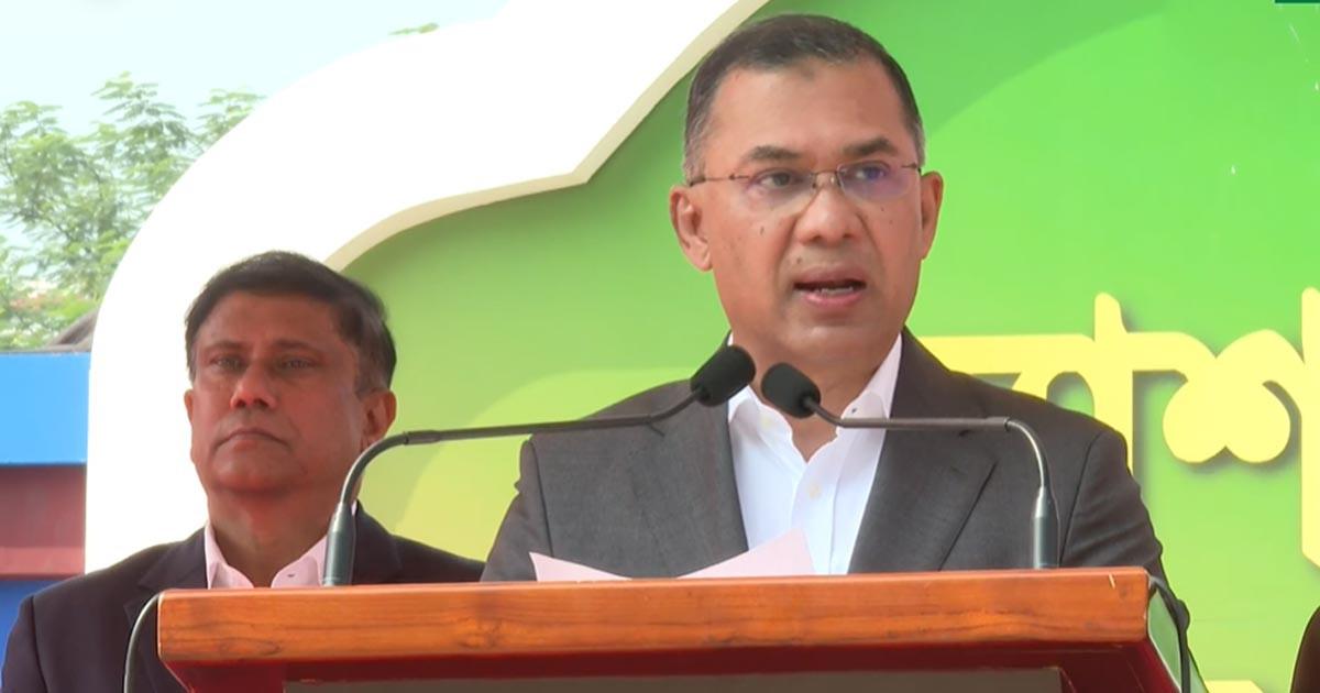 সশস্ত্র বাহিনীর আধুনিকায়ন ও দেশীয় প্রতিরক্ষা শিল্প প্রতিষ্ঠায় সরকারের গুরুত্বারোপ